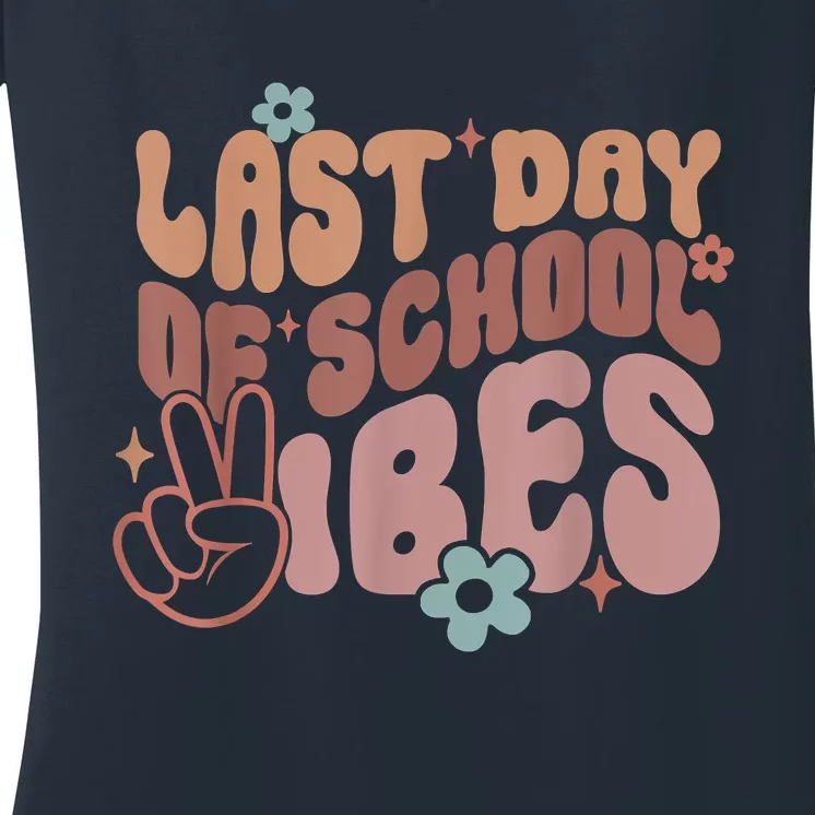 Last Day Of School Vibes, Happy End Of School Hello Summer Women's V-Neck T-Shirt