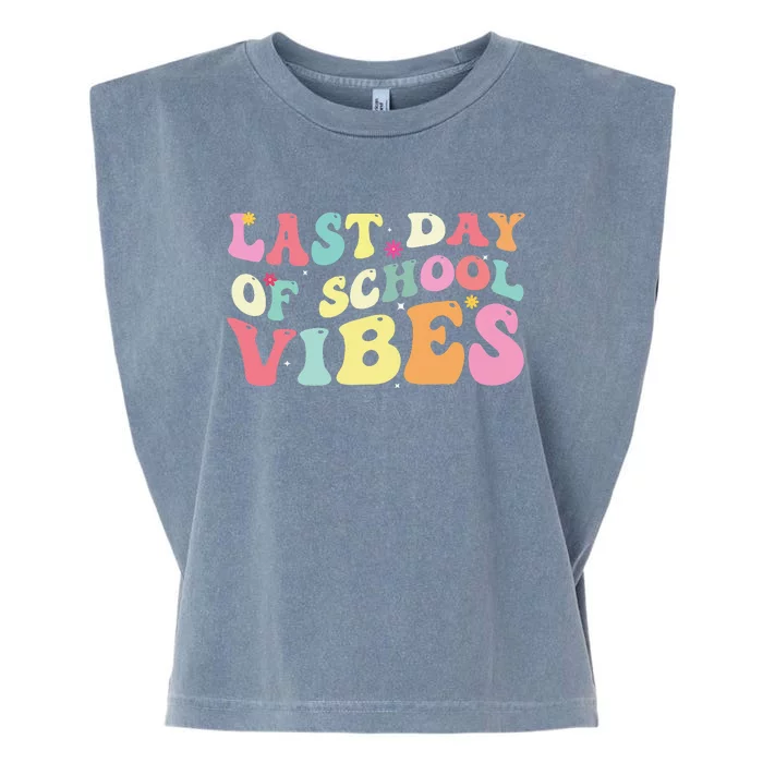 Last Day Of School Vibes Retro Vintage Teacher Graduation Garment-Dyed Women's Muscle Tee