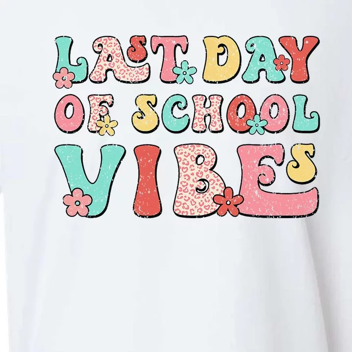 Last Day Of School Vibes Retro Groovy Teacher Graduation Sueded Cloud Jersey T-Shirt