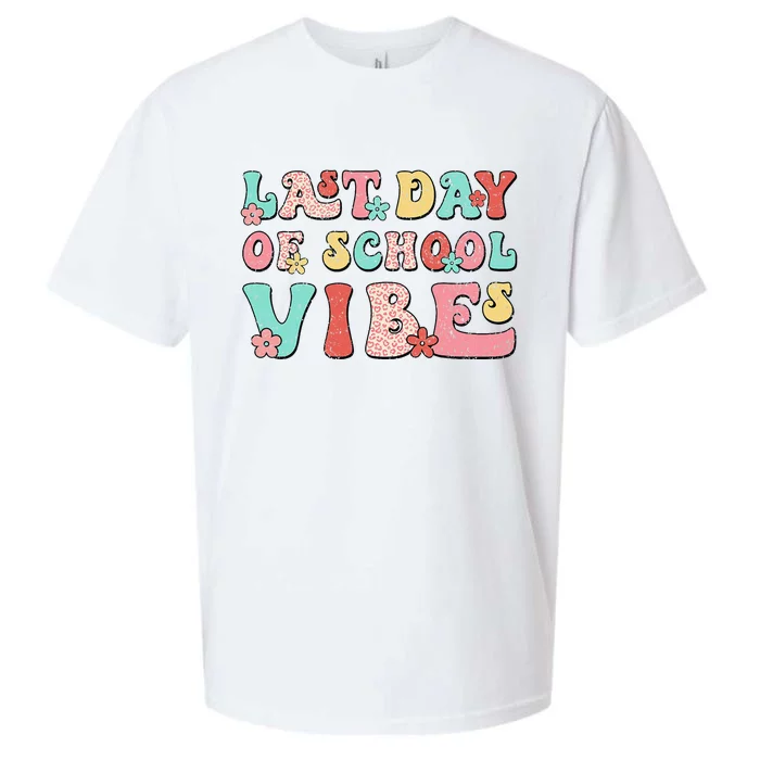 Last Day Of School Vibes Retro Groovy Teacher Graduation Sueded Cloud Jersey T-Shirt