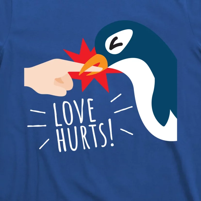 Love Hurts Penguin Funny Cute Valentines Day Gift Great Gift T-Shirt