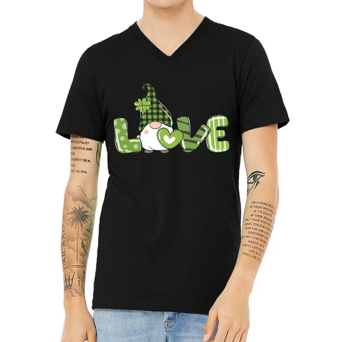 Love Irish Gnome Cute St Patricks Day V-Neck T-Shirt