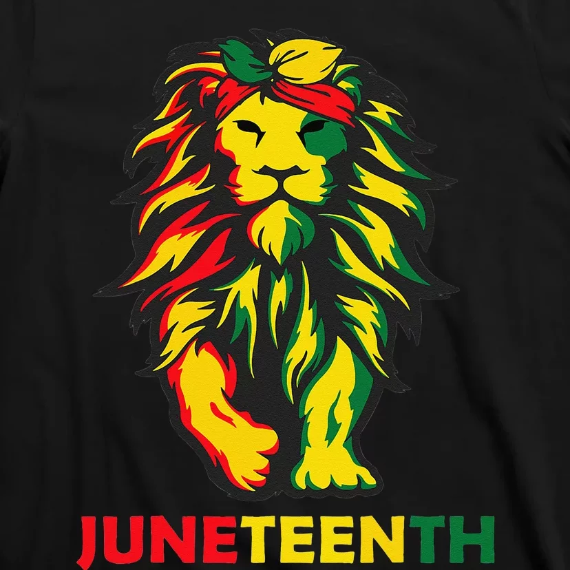 Lion Juneteenth Cool Black History African American Flag T-Shirt