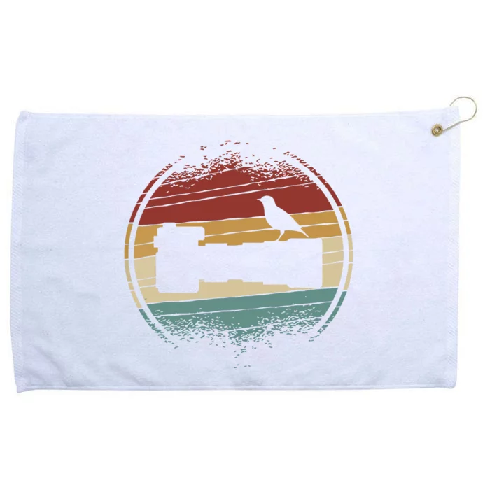 Long Lens Bird On Camera Vintage Grommeted Golf Towel