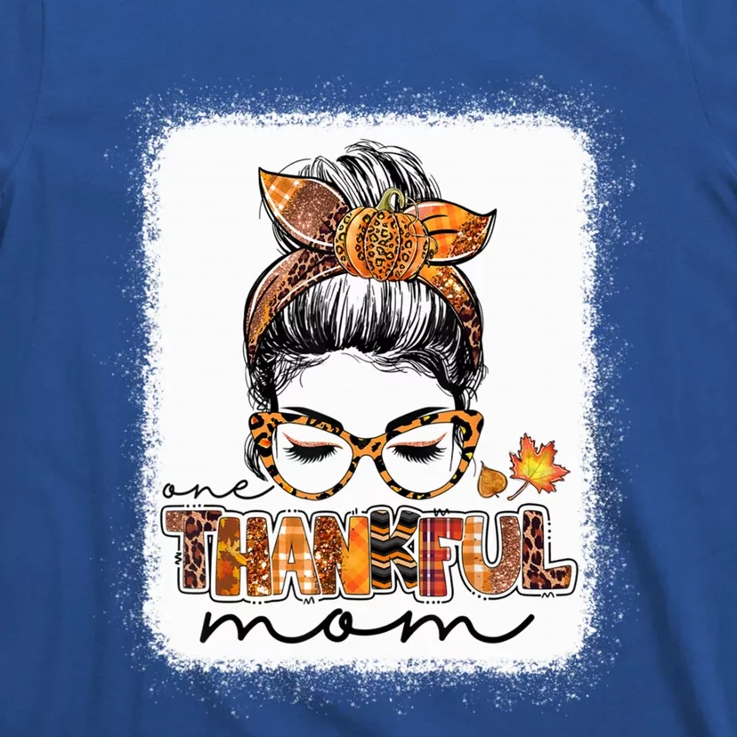 Leopard Messy Bun One Thankful Mom Blessed Mom Thanksgiving Cool Gift T-Shirt