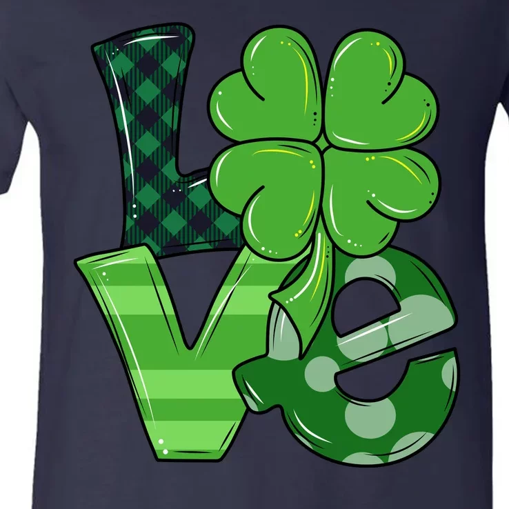 Love Shamrock St Patricks Day V-Neck T-Shirt