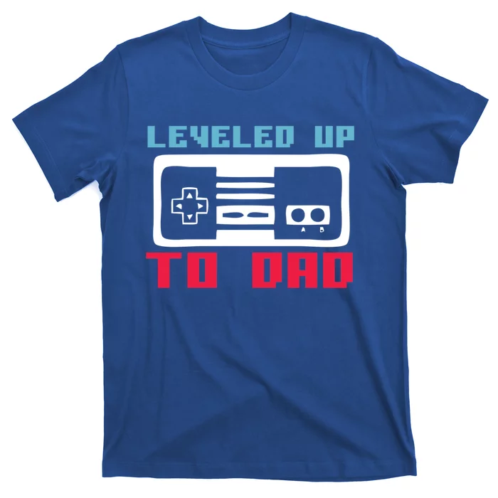 Leveled Up To Dad Funny New Father Quote Saying Retro Gaming Cute Gift T-Shirt