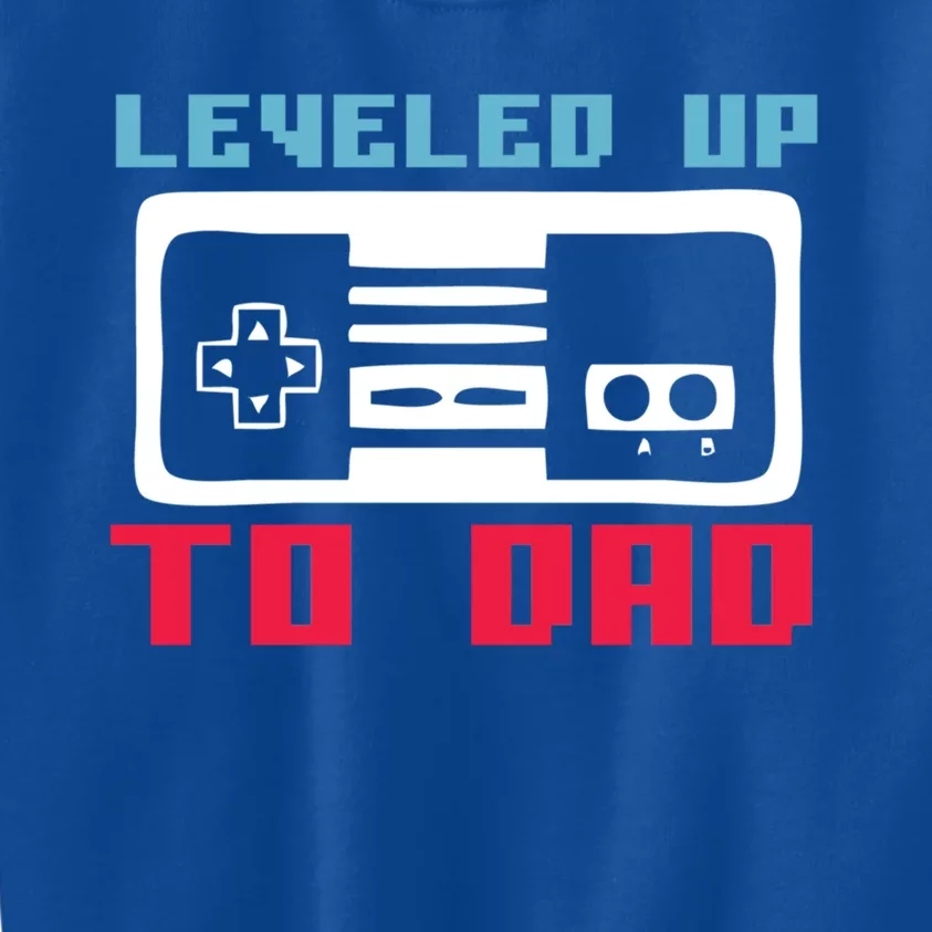 Leveled Up To Dad Funny New Father Quote Saying Retro Gaming Cute Gift Kids Sweatshirt