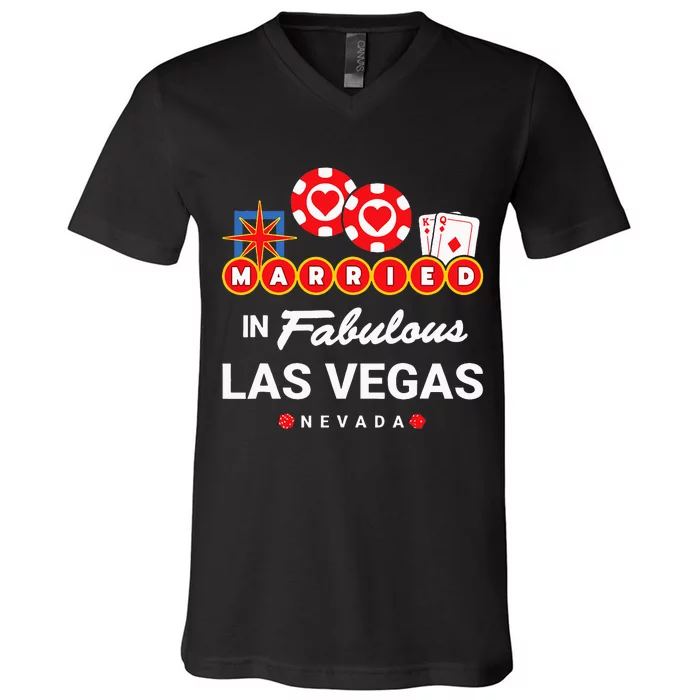 Las Vegas Wedding Vegas Couple Married In Vegas V-Neck T-Shirt