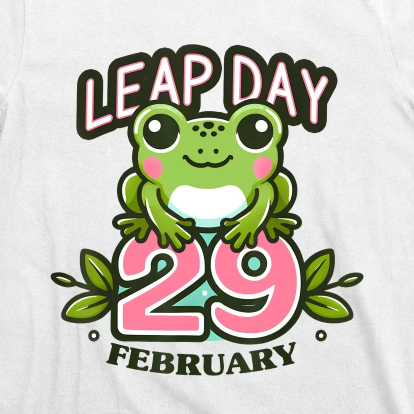 Leap Year 2024 Cute Frog Leap Day Birthday T-Shirt