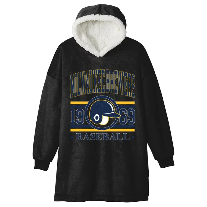 Milwaukee Brewers 1969 Baseball Team Supporter Hooded Wearable Blanket