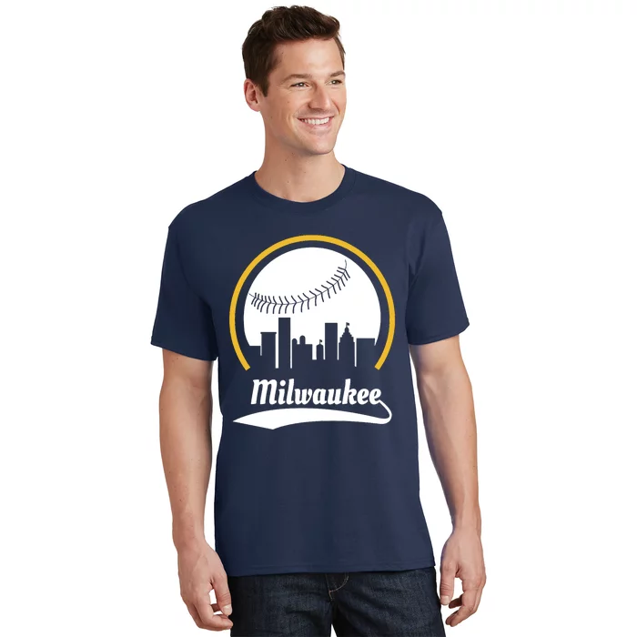 Milwaukee Baseball Lover Baseball Player Retro Sporty T-Shirt