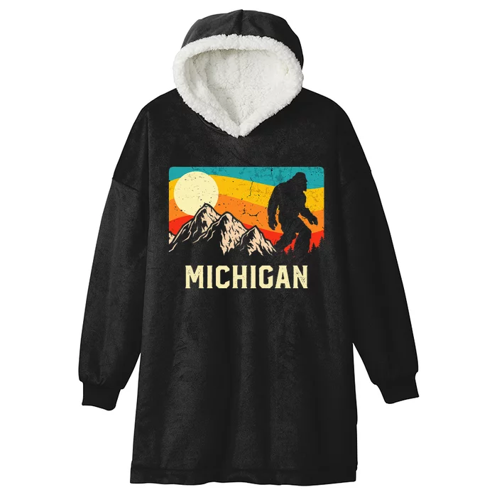 Michigan Bigfoot Sasquatch Mountains Retro Hiking Hooded Wearable Blanket