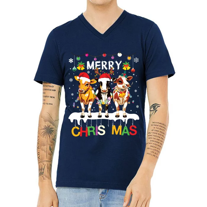 Merry Christmas Cow Farmer Santa Hat Xmas Lights V-Neck T-Shirt