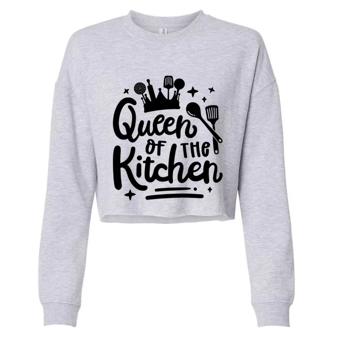 Mom Cooking Queen Of Kitchen Baking Kitchen Mom Mothers Day Gift Cropped Pullover Crew