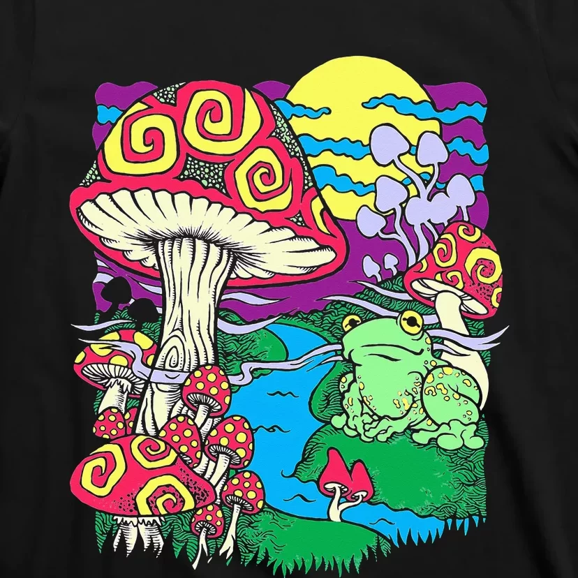 Mushroom dream Trippy Mushroom and frog hippie vinatge retro T-Shirt