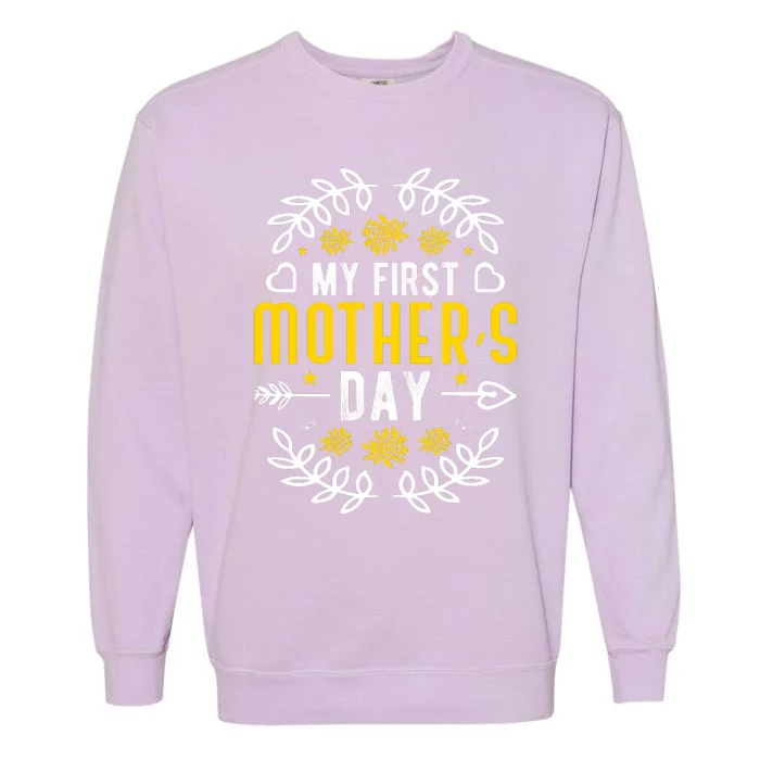 Mother's Day T For Best Mom Garment-Dyed Sweatshirt