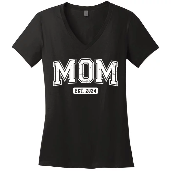 Mom Est 2024 Expect Baby 2024 Mothers Day New Mom 2024 Women's V-Neck T-Shirt