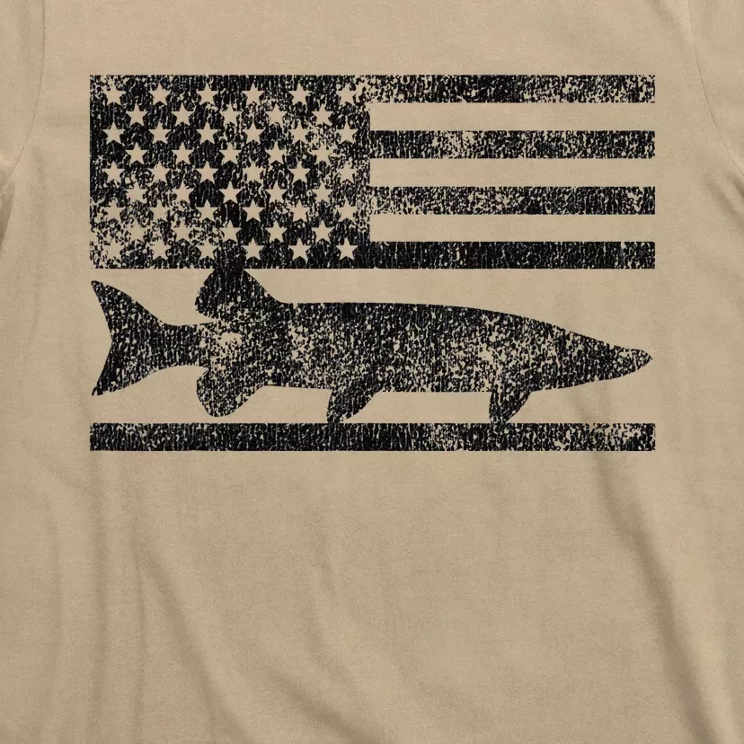 Musky Fishing Muskie Fisherman American Flag Gift T-Shirt