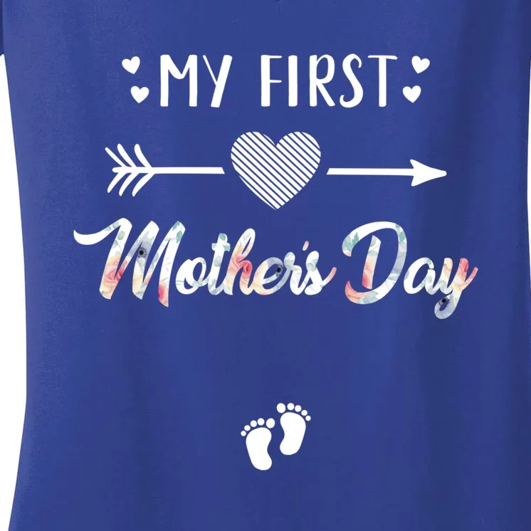 My First Mother's Day Pregnancy Announcet Soon To Be Mom Gift Women's V-Neck T-Shirt