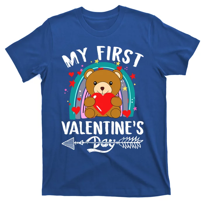 My First Valentine`s Day: Funny Love Bear Heart Gift T-Shirt