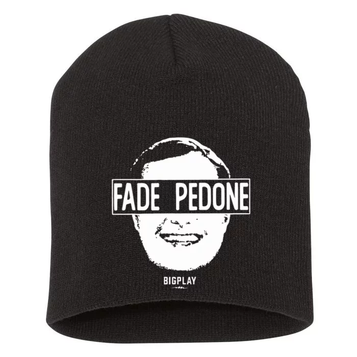 Mcneil Grady Wearing Fade Pedone Short Acrylic Beanie