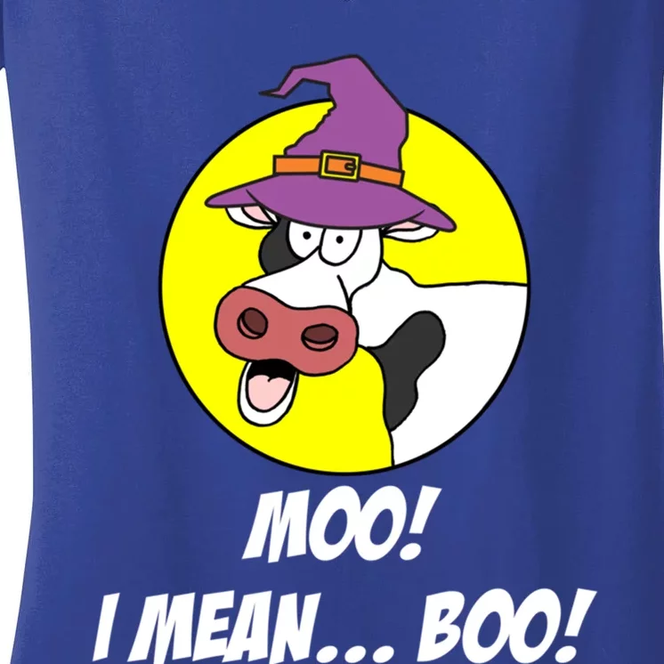 Moo I Mean Boo Cow With Witch Hat Funny Halloween Funny Gift Women's V-Neck T-Shirt