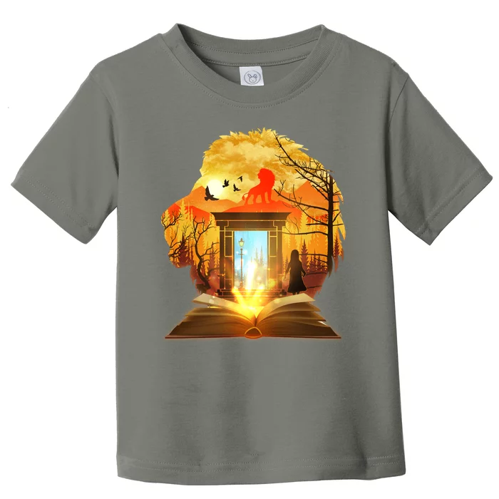 Magical Lion Book Reading Fan Toddler T-Shirt