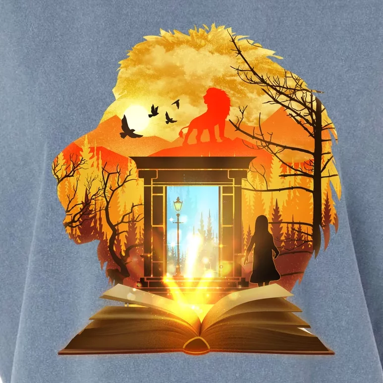 Magical Lion Book Reading Fan Garment-Dyed Women's Muscle Tee