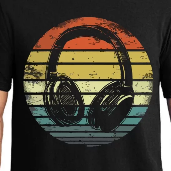 Music Lover Producer DJ Gifts Funny Retro Headphones Pajama Set