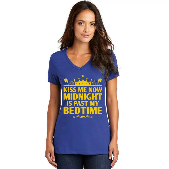 Me Now Midnight Happy New Year Couple Gift Nye Gift Women's V-Neck T-Shirt