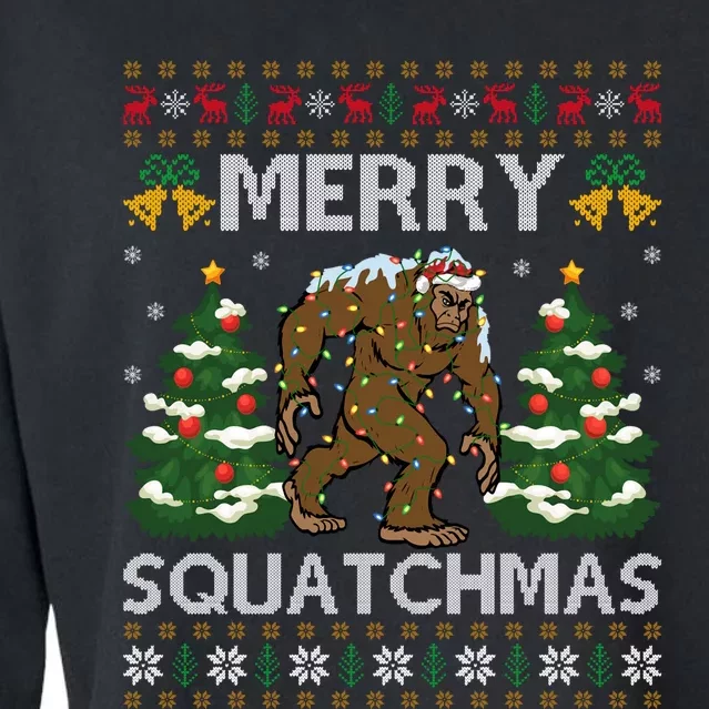 Merry Squatchmas Bigfoot Gift Ugly Santa Bigfoot Christmas Cropped Pullover Crew