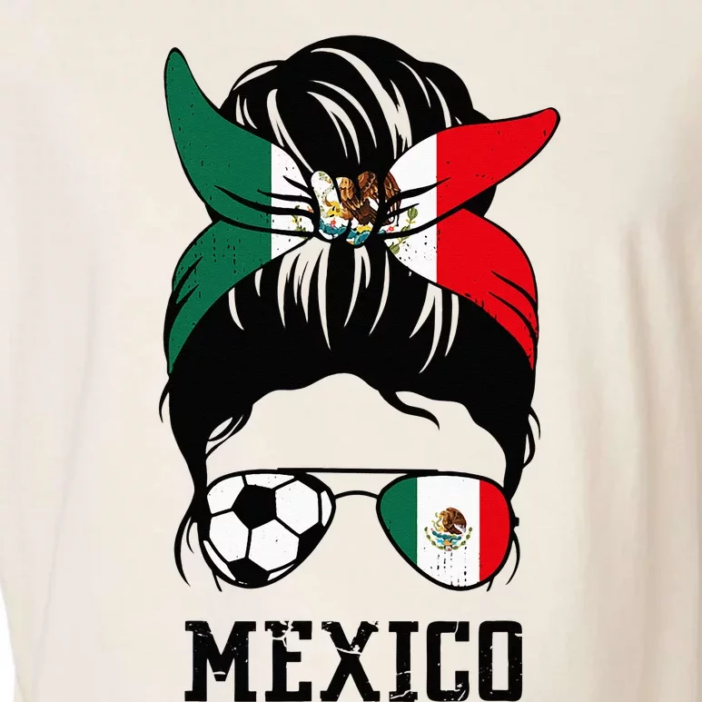 Mexican Soccer Girl Mom Messy Bun Mexico Flag Football Fan Garment-Dyed Women's Muscle Tee