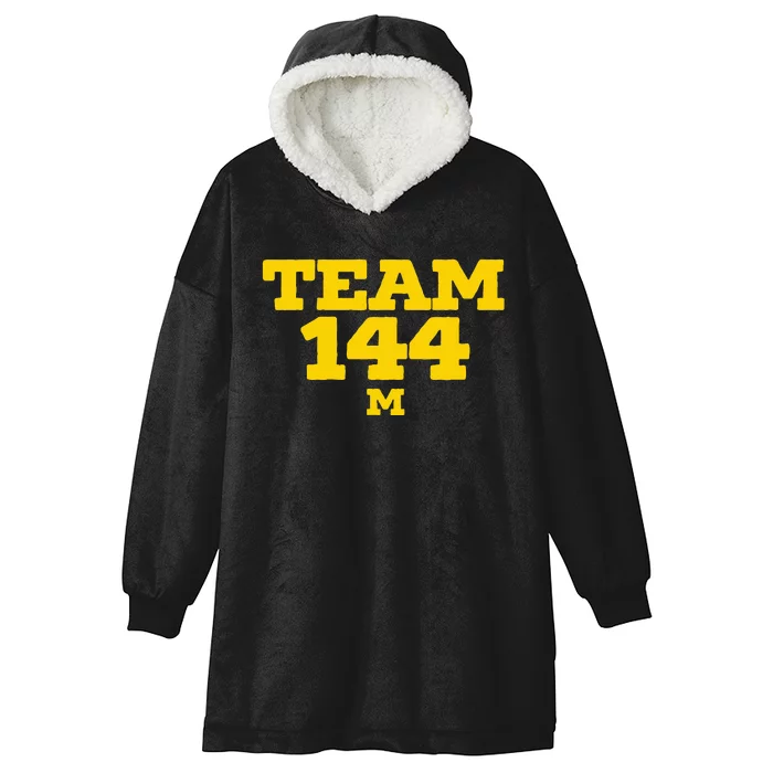 Michigan Team 144 Hooded Wearable Blanket