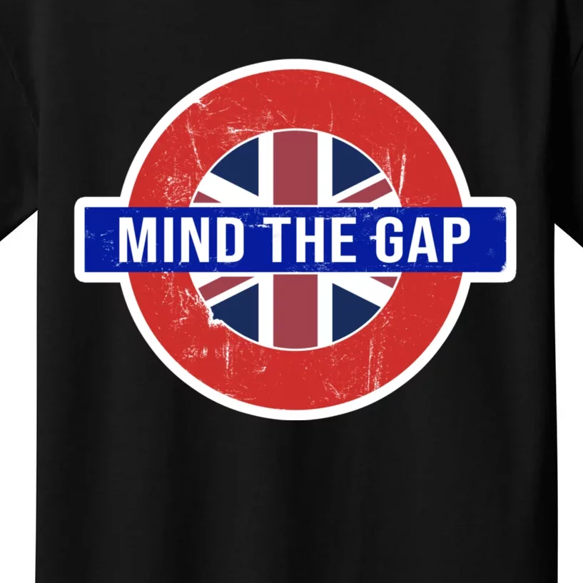 Mind The Gap Great London Vacation Tourist / Travel Gift Kids T-Shirt