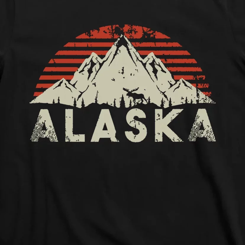 Mountain Wildlife Animal Alaskan Moose Retro Alaska T-Shirt