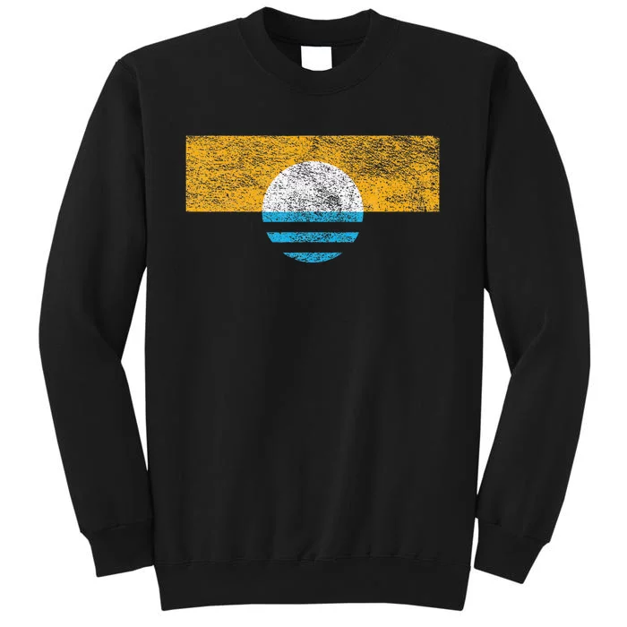 Milwaukee Wisconsin City Flag PeopleS Flag Sunrise Lake Sweatshirt