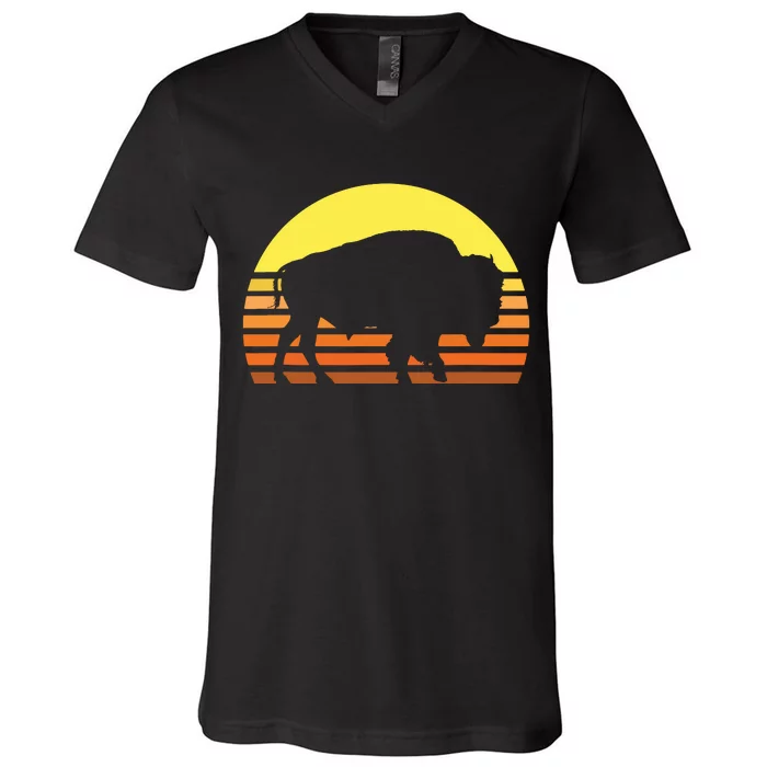 Native American Bison Buffalo Bull Western Indian Retro Sun V-Neck T-Shirt