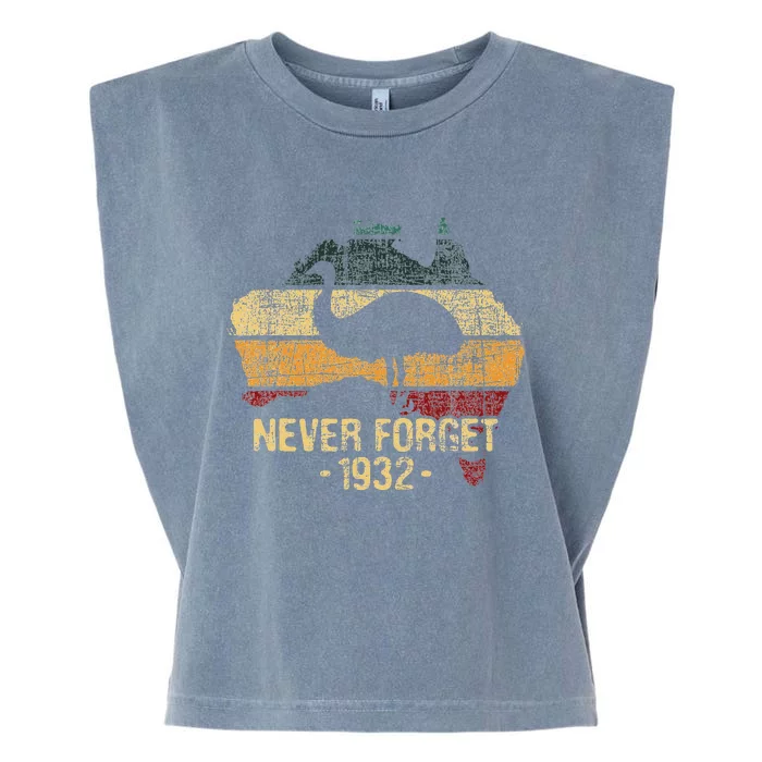 Never Forget 1932 Emu War Emu Lover Zookeeper Garment-Dyed Women's Muscle Tee