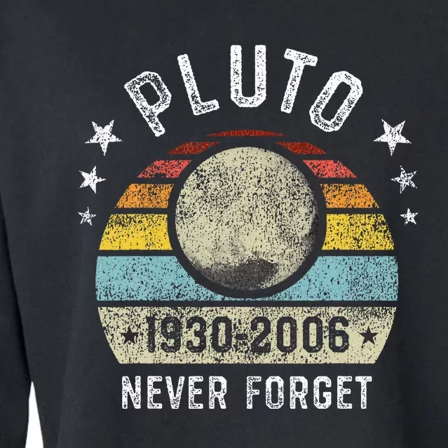 Never Forget Pluto Funny Science Retro Space Cropped Pullover Crew