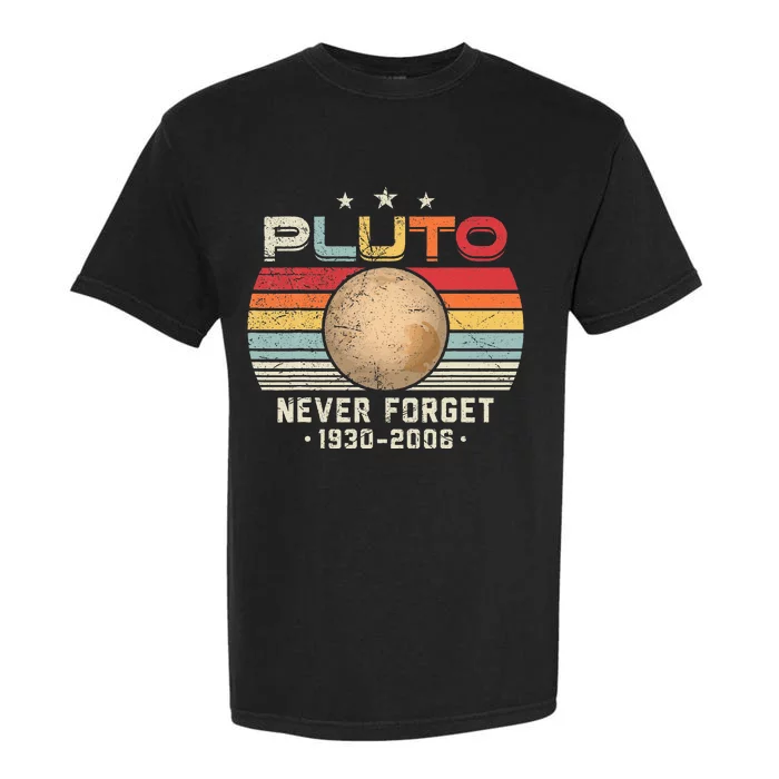 Never Forget Pluto Vintage Nerdy Astronomy Space Science Garment-Dyed Heavyweight T-Shirt