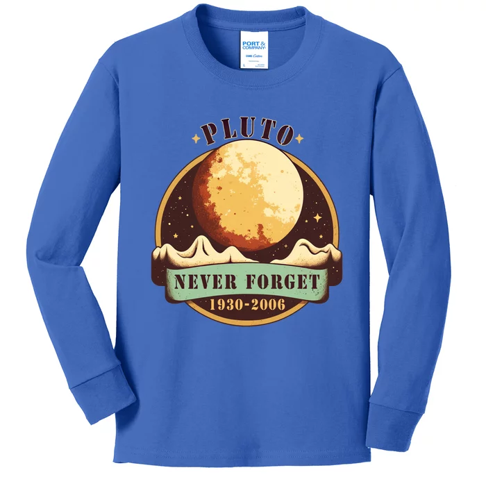 Never Forget Pluto Cute Gift Retro Style Funny Space Science Gift Kids Long Sleeve Shirt