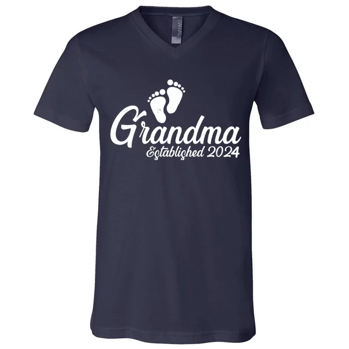 New Grandma Established 2024 Family V-Neck T-Shirt