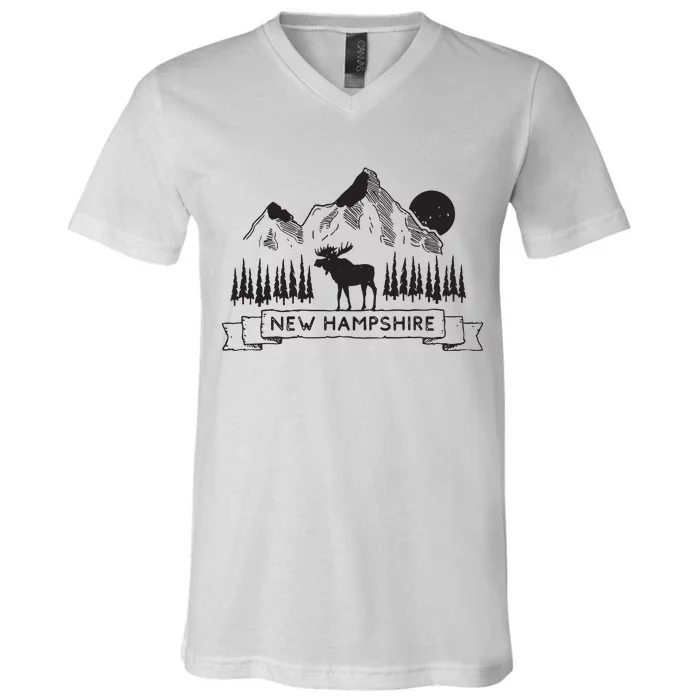 New Hampshire Mountain Moose Cool New Hampshire Gift V-Neck T-Shirt