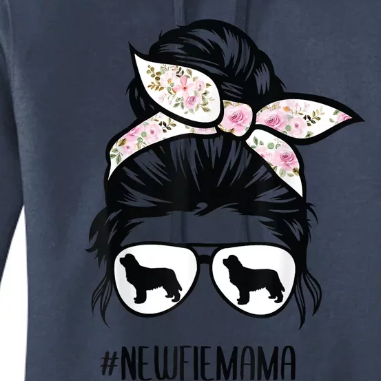 Newfie Mom Dog Messy Bun Hair Glasses Newfoundland Dog Mom Women's Pullover Hoodie