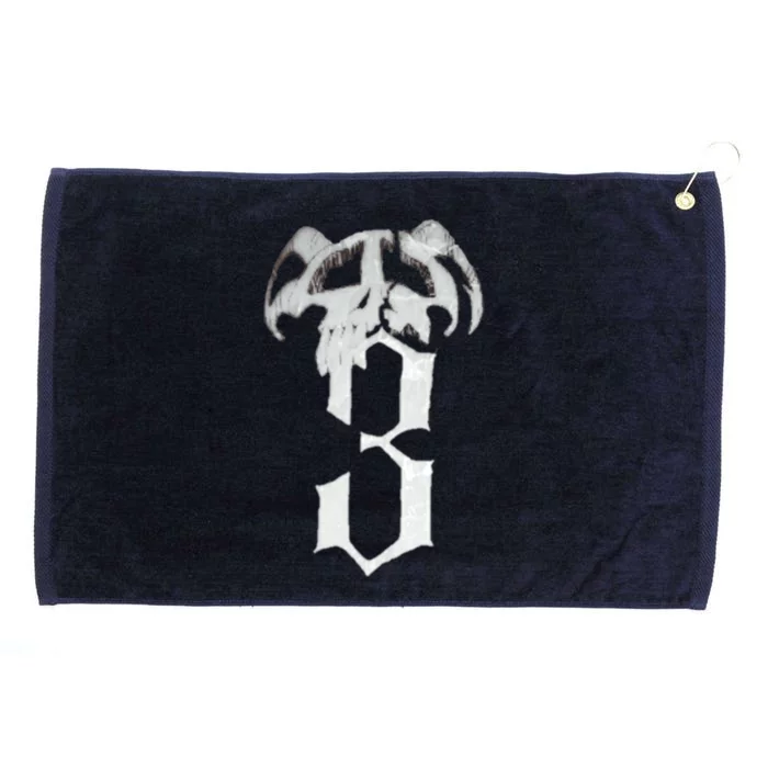 Neliel Grommeted Golf Towel