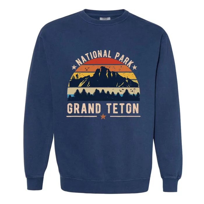 National Park Grand Teton Vintage Retro Souvenir Garment-Dyed Sweatshirt