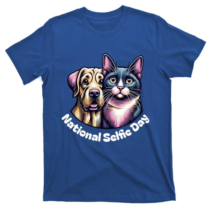 National Selfie Day Cat And Dog Ready For Selfie Together Gift T-Shirt