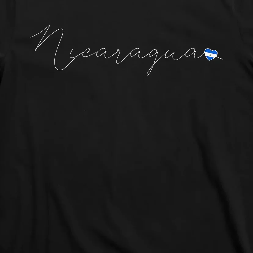 Nicaragua Simple Love Nicaraguan Flag Heart On Nicaragua T-Shirt