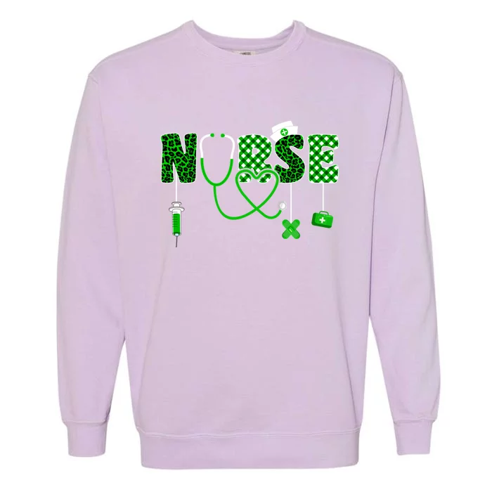 Nurse Saint Patricks Day Stethoscope Shamrock Leopard Irish Cool Gift Garment-Dyed Sweatshirt